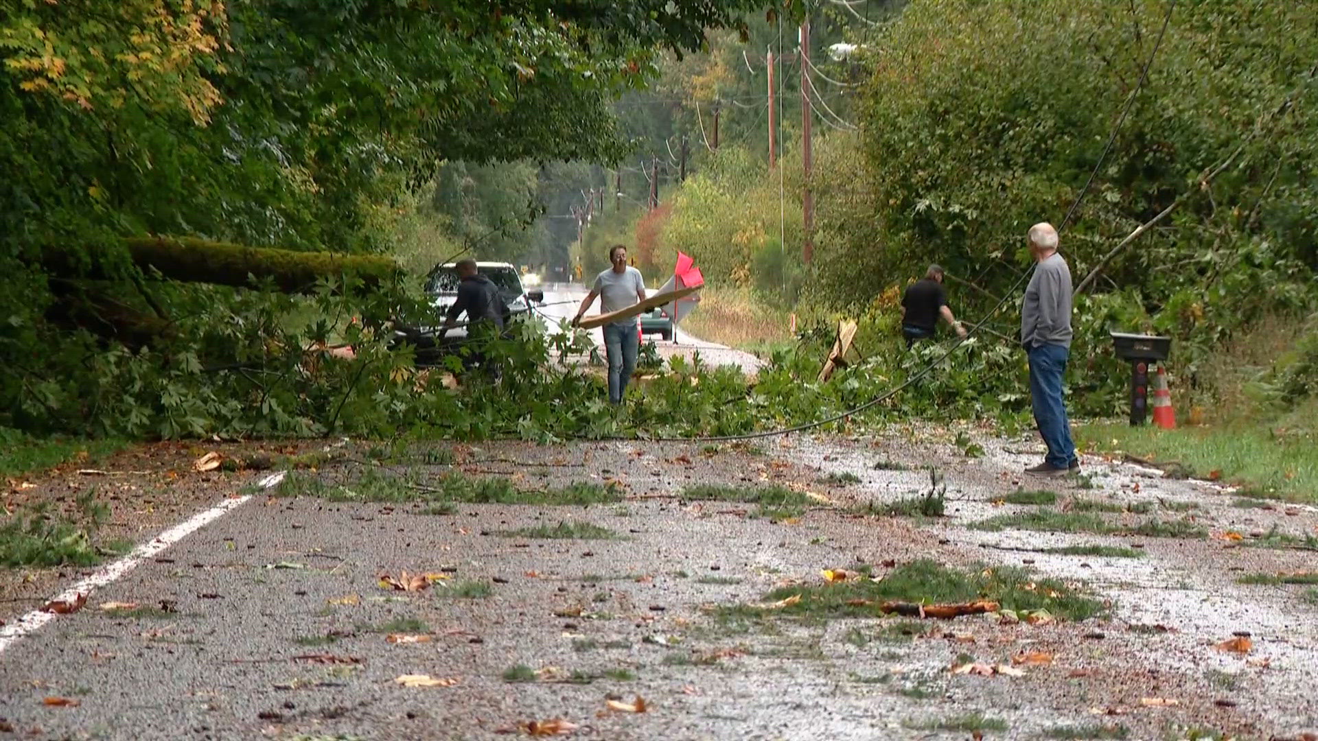 Fall weather brings heavy rain, power outages | KING 5 First Alert Weather