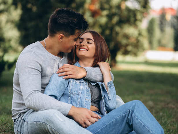 8 psychology signs someone can't stop thinking about you