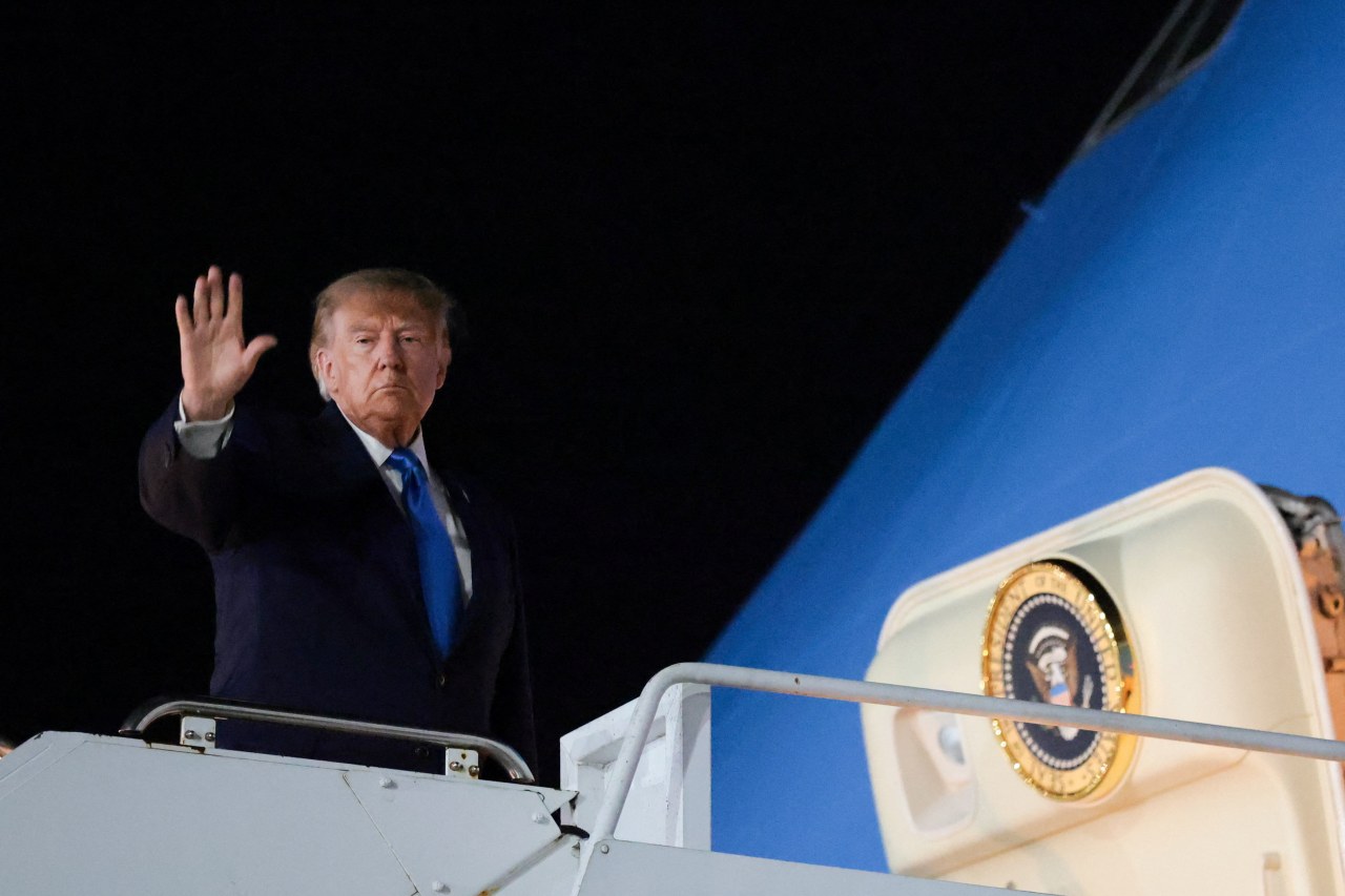 White House removes CNN from planned weekend trip