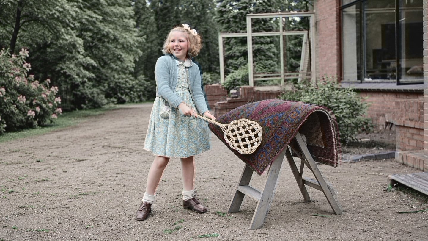 20 Everyday Tools Homes Needed Before Electricity Existed