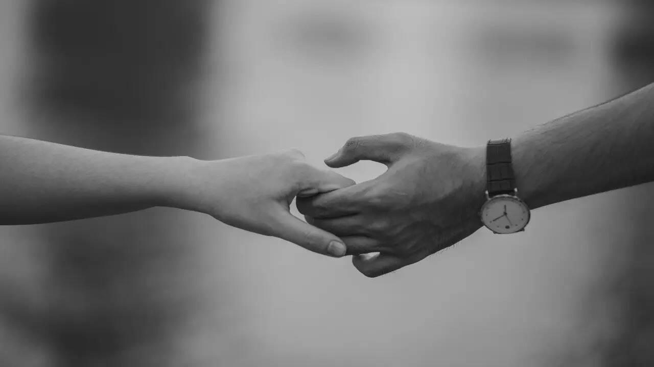 When does healthy independence become emotional distance? 5 signs to ...