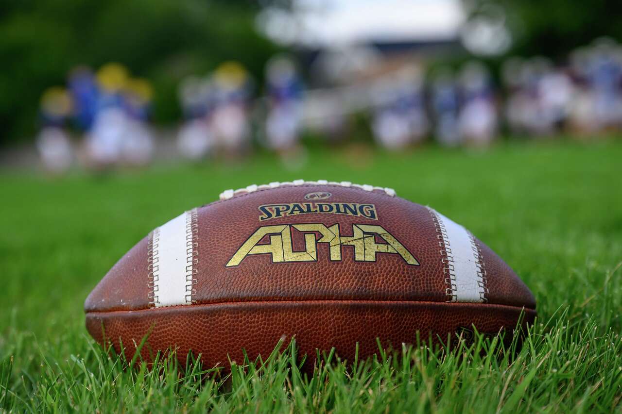 Huggins' 4 TDs power Burnt Hills-Ballston Lake football past Troy