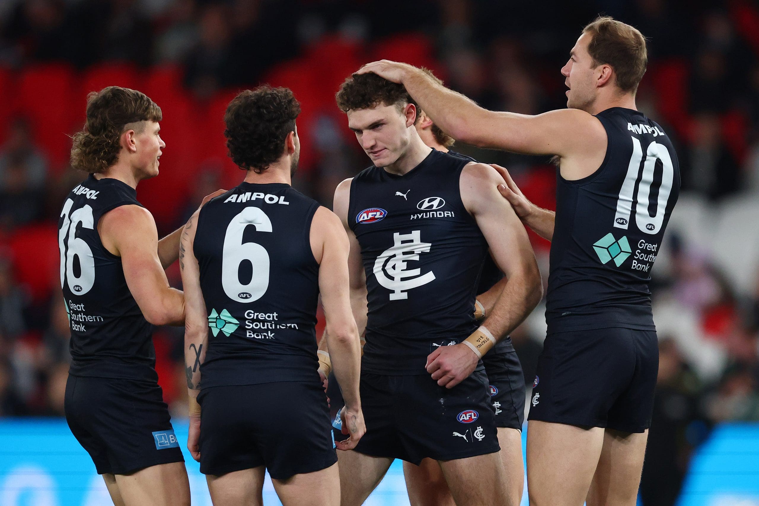 Carlton ruck requests trade to Victorian rival