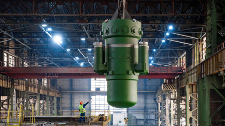 Russia builds second reactor to power 106 MW floating nuclear plant for ...