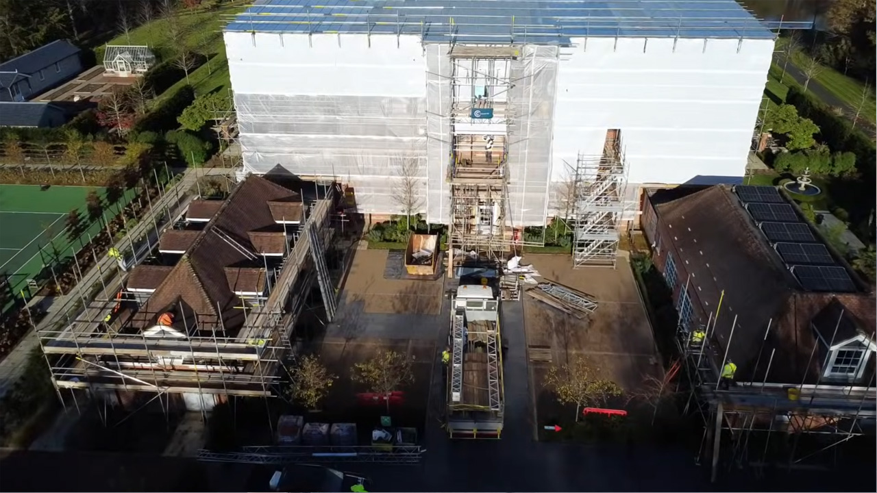 Scaffolding crew tackles huge roof system in West Sussex