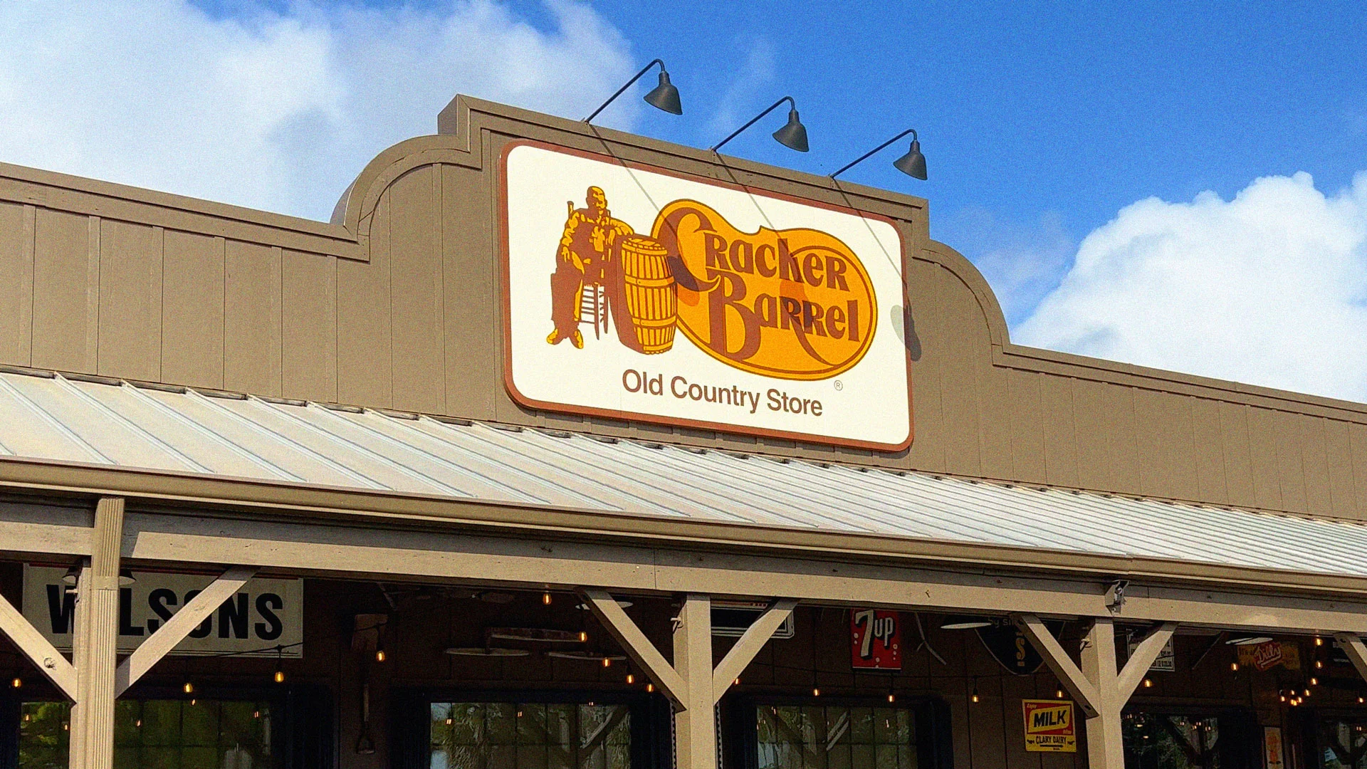 Cracker Barrel sold 26 restaurants for $77 million. That won’t fix its ...