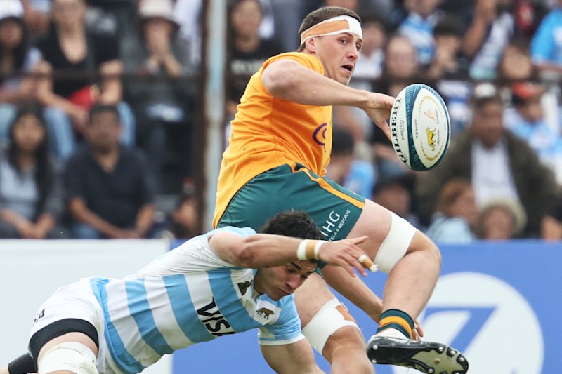 Wallabies coach forced into late change as injury rocks squad