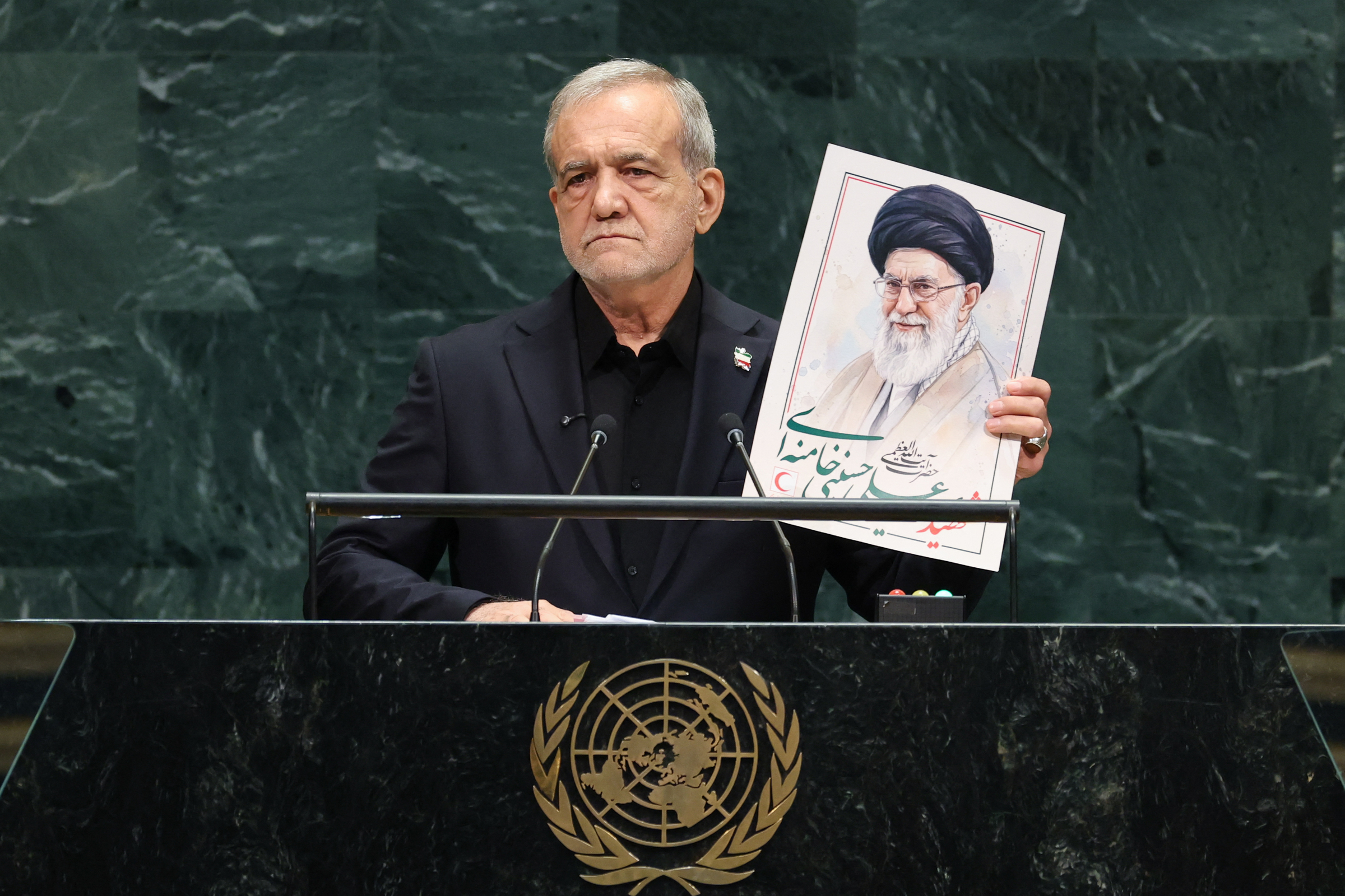 Iran ngỏ ý khôi phục thỏa thuận hòa bình với Mỹ