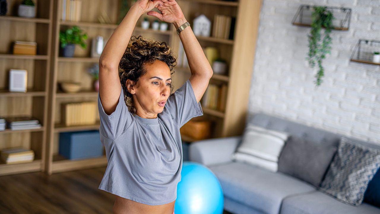 Boost your energy with this beginner-friendly full-body cardio workout ...