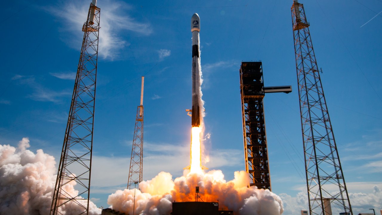 SpaceX marks Falcon’s 700th mission with SES O3b mPOWER launch on 29th ...