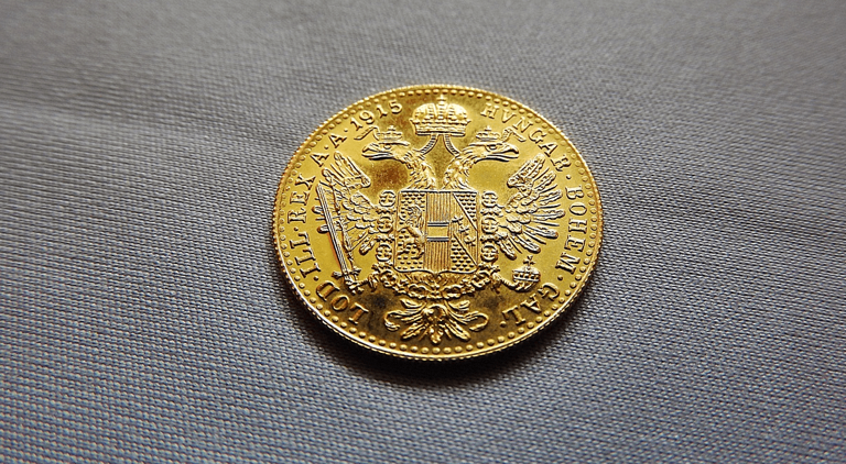Gold falls toward $4,300 as US inflation raises Fed rate hike expectations