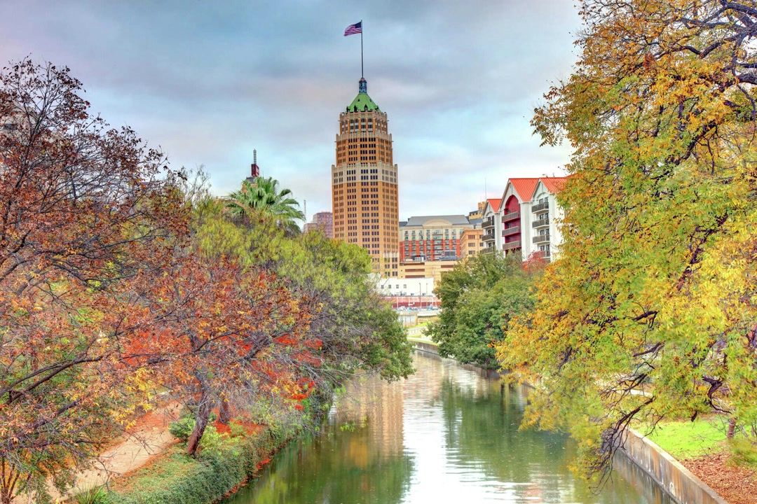 When does fall start in SA.? Locals say to look for these signs