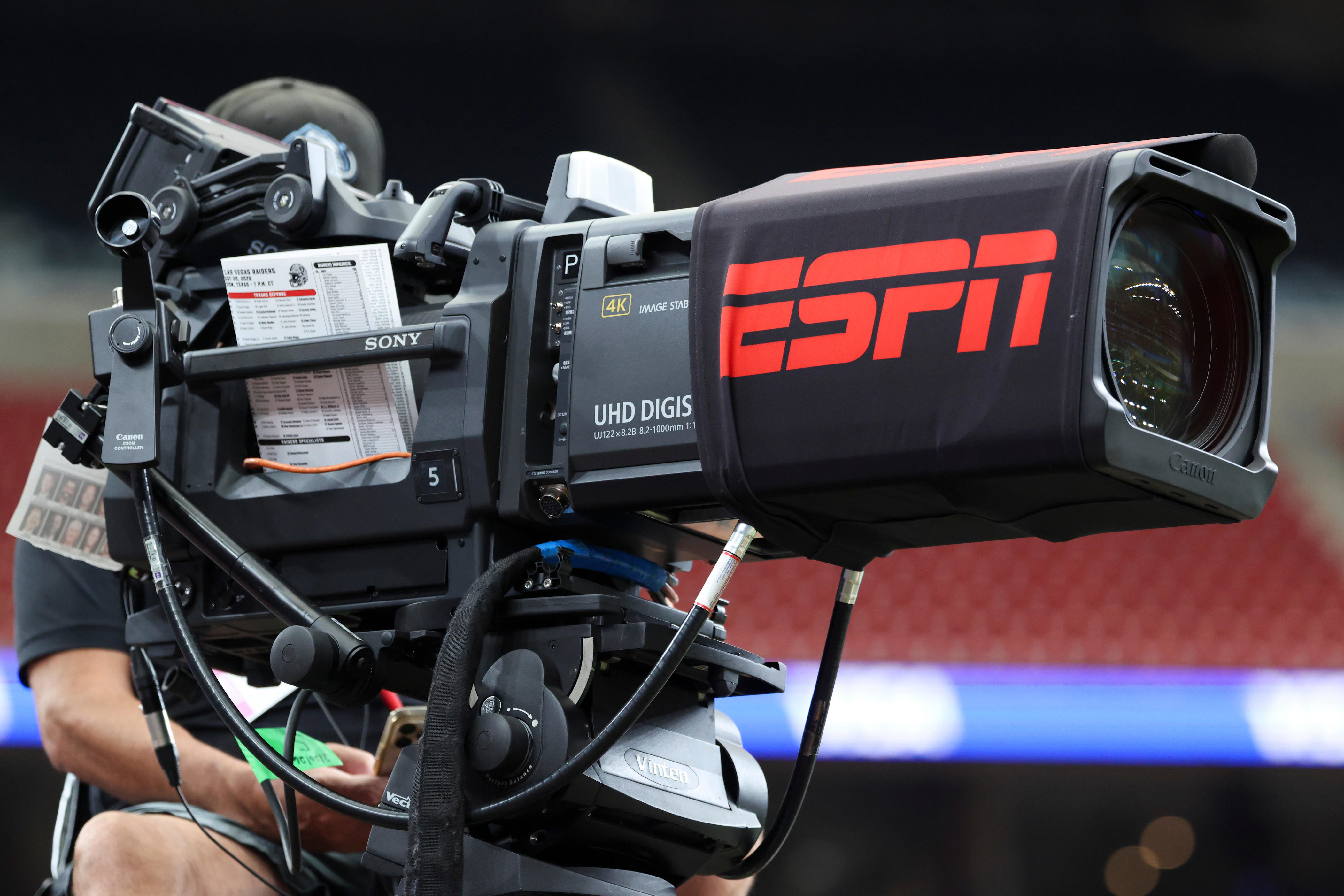 Kirk Herbstreit's microphone keeps experiencing problems in ESPN's ...