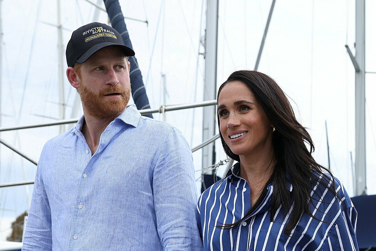 Show hài giễu nhại chuyện Harry, Meghan về Anh