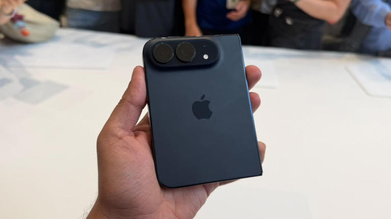 Apple iPhone Duo pre-orders start today: Time, price, offers and more ...