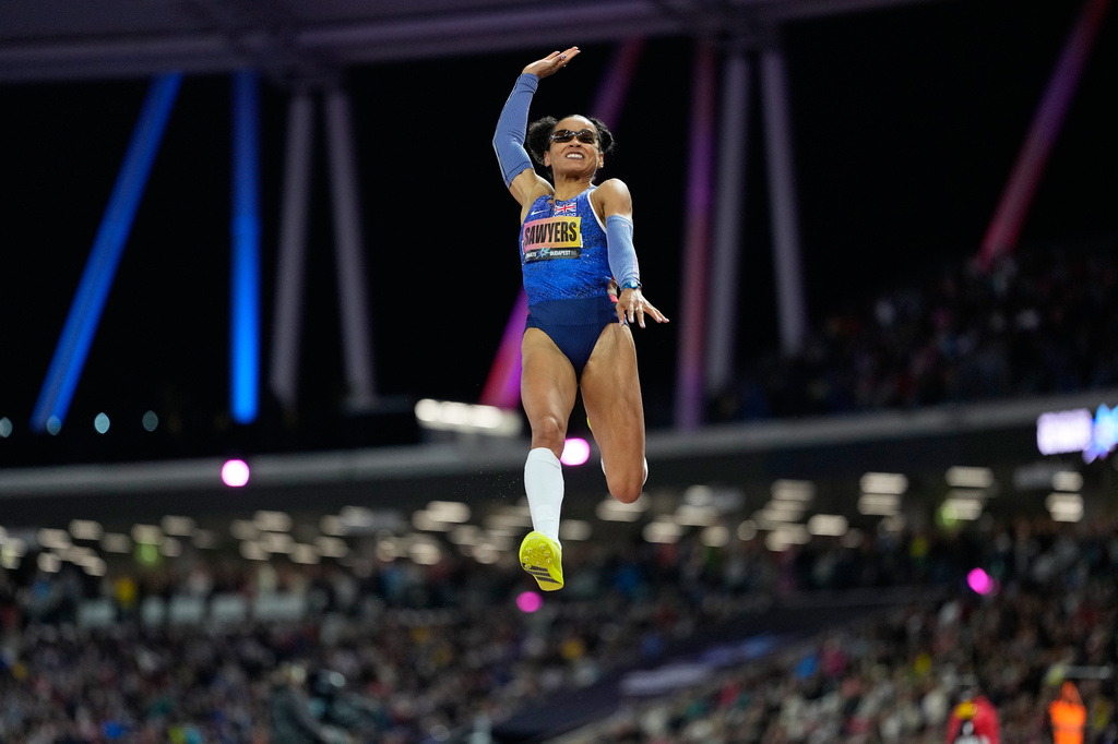 For long jumper Sawyers, ultimate payday gives her a chance to train ...