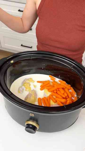 Easy crockpot chicken dinner that practically makes itself