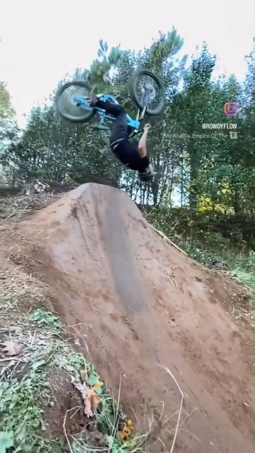 Tiny barrel roll trick in action