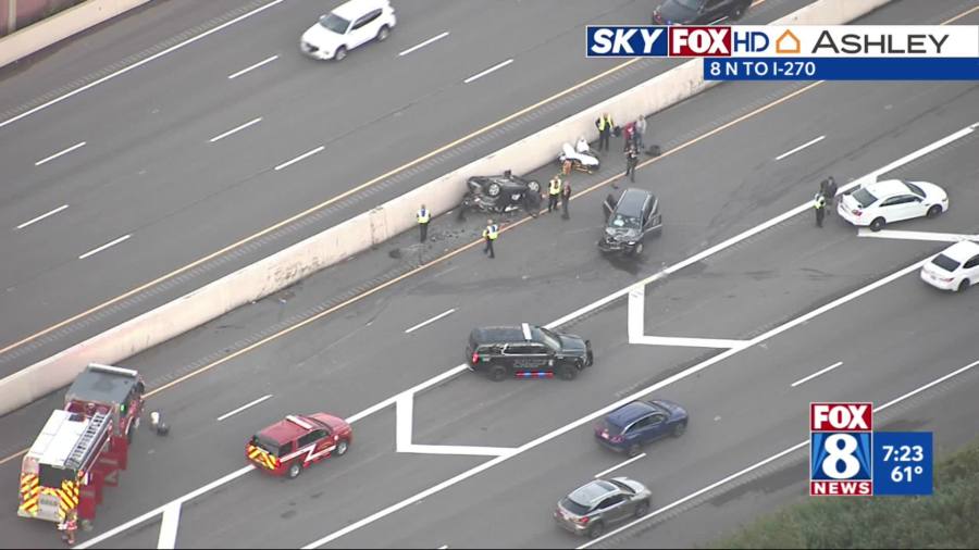 3-car crash closes SR 8 ramp for hours