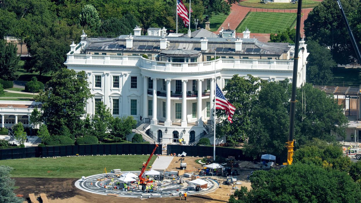 Trump launches bizarre renovation claim as White House 'skin is ...