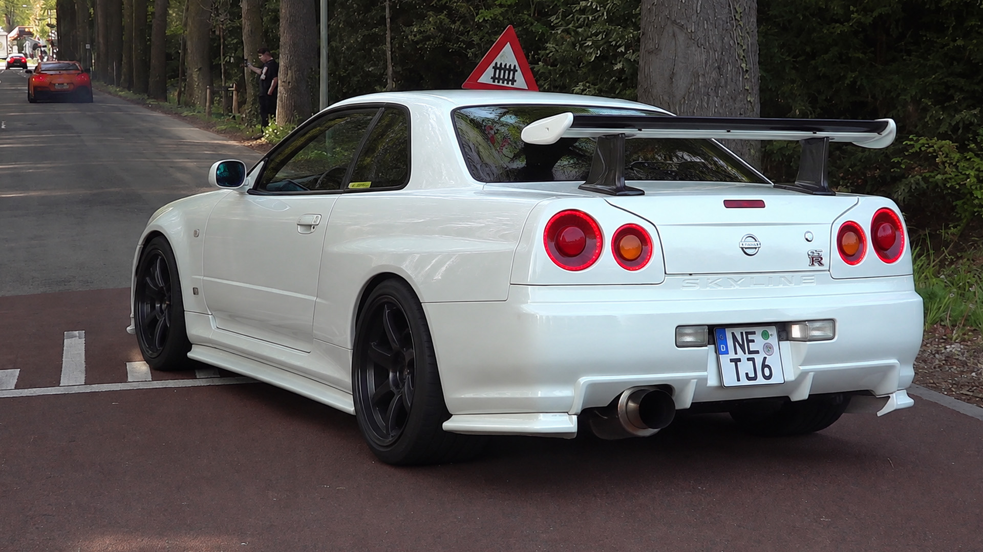 Skyline GT R R34 Keeps Its Iconic Shape
