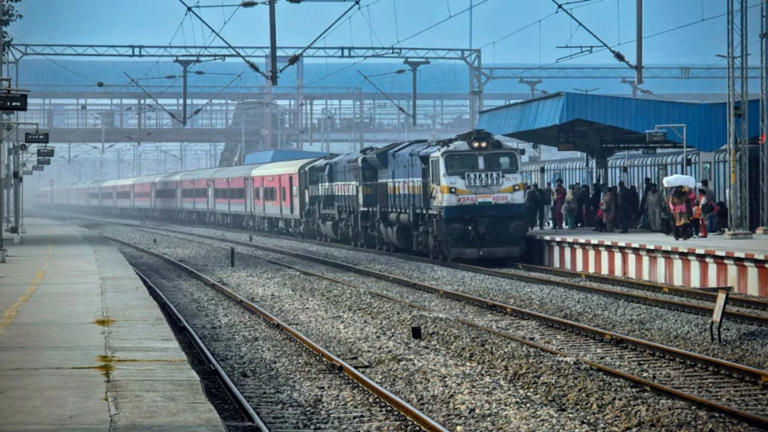 Indian Railways updates RailOne app, allows season ticket booking for ...