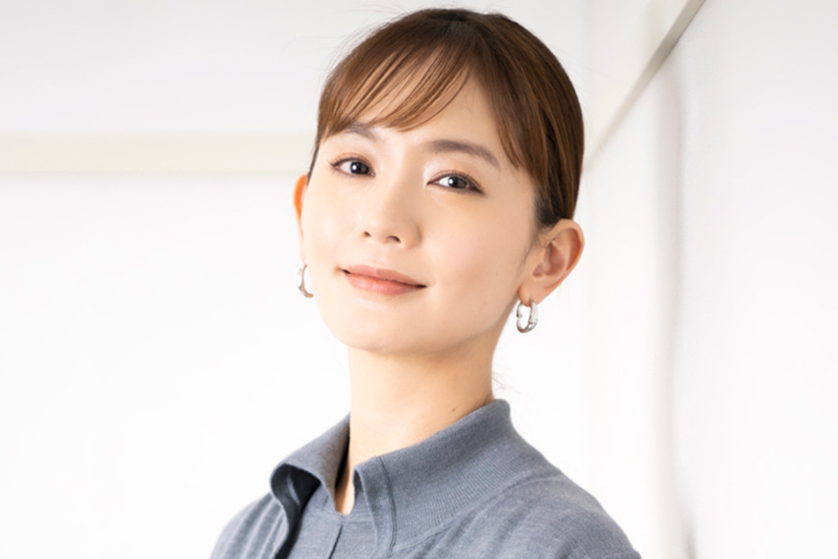 俳優・中村ゆりさん、直腸がんのため死去 44歳 13年前に闘病→寛解も…今年8月「突然余命わずかと告知を受けました」