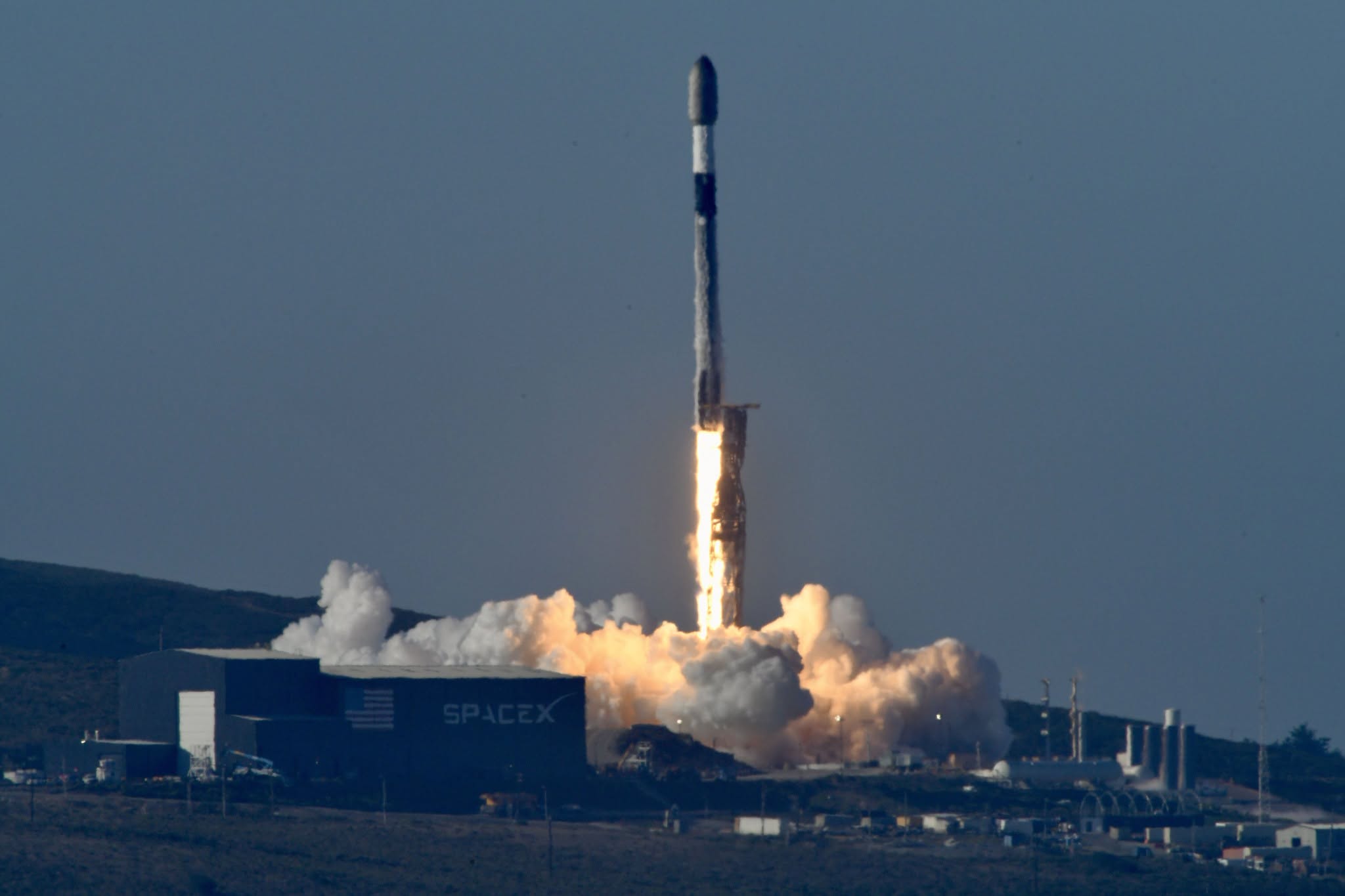 SpaceX plans Falcon 9 rocket launch in California. Track today's liftoff