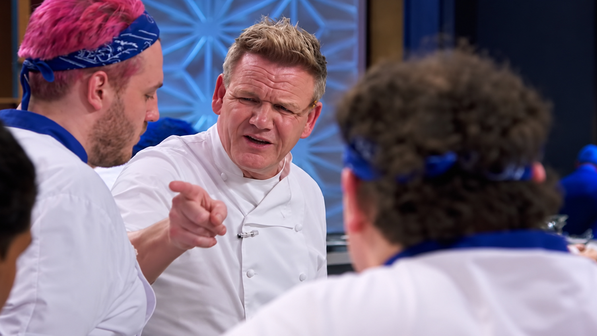 Chef Ramsay shuts down both teams after disastrous wedding service