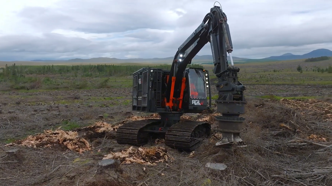Extreme forestry machine clears land with serious power