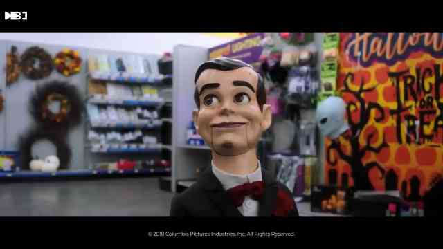 Slappy uses his magic to bring Halloween toys to life - Goosebumps 2 ...