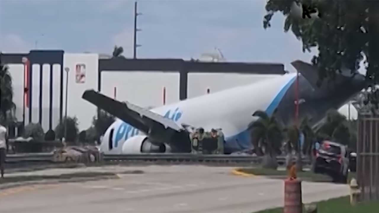 Improper bushing removal could collapse the main landing gear on 29 ...