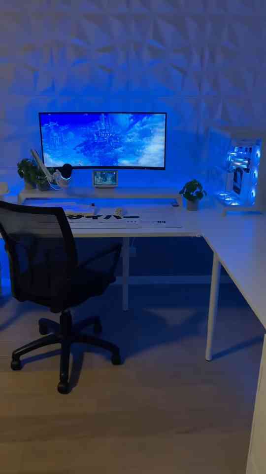 A perfect 10/10 gaming setup tour
