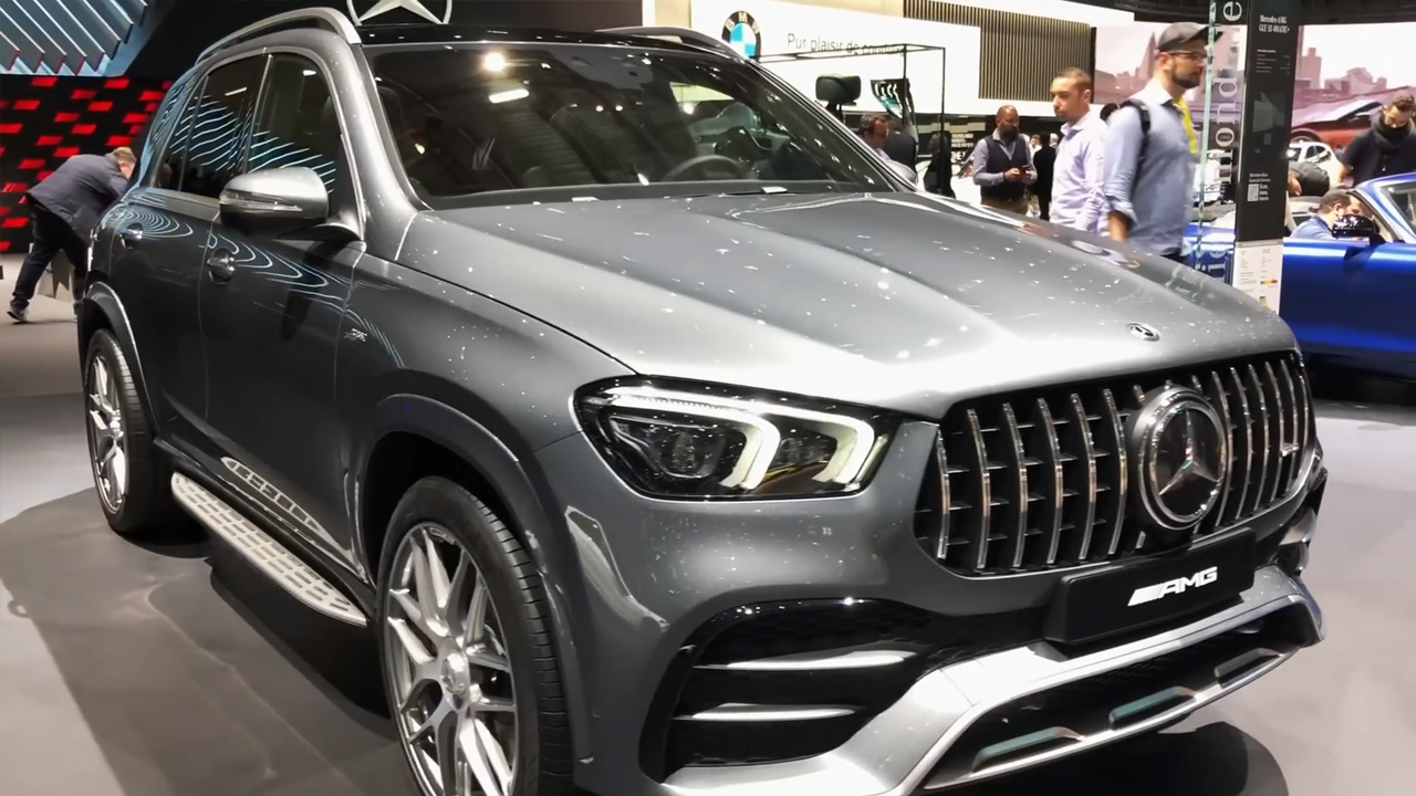 Mercedes-AMG GLE 53 shows off its bold SUV design