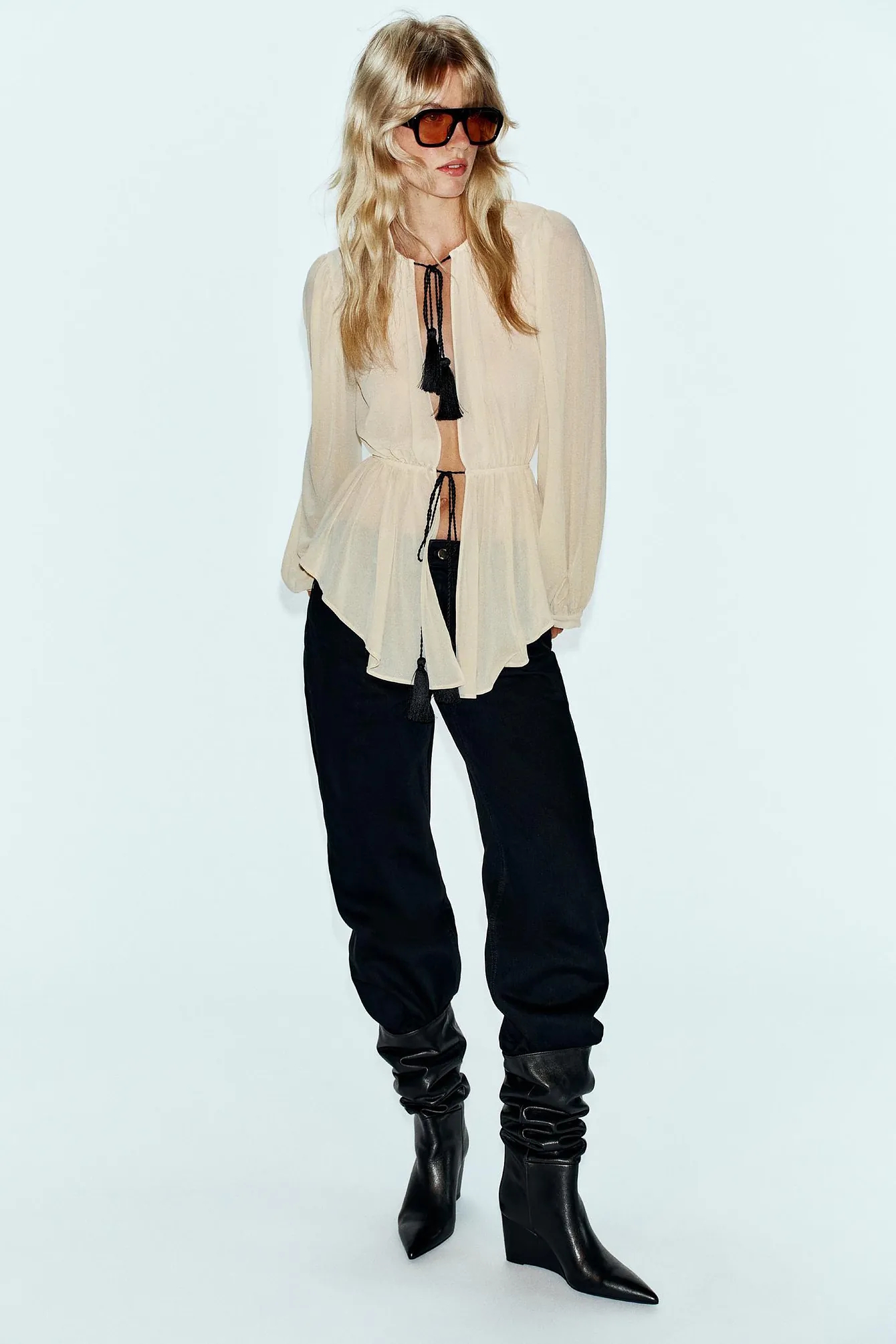The 9 romantic blouses from ZARA that are trending this fall
