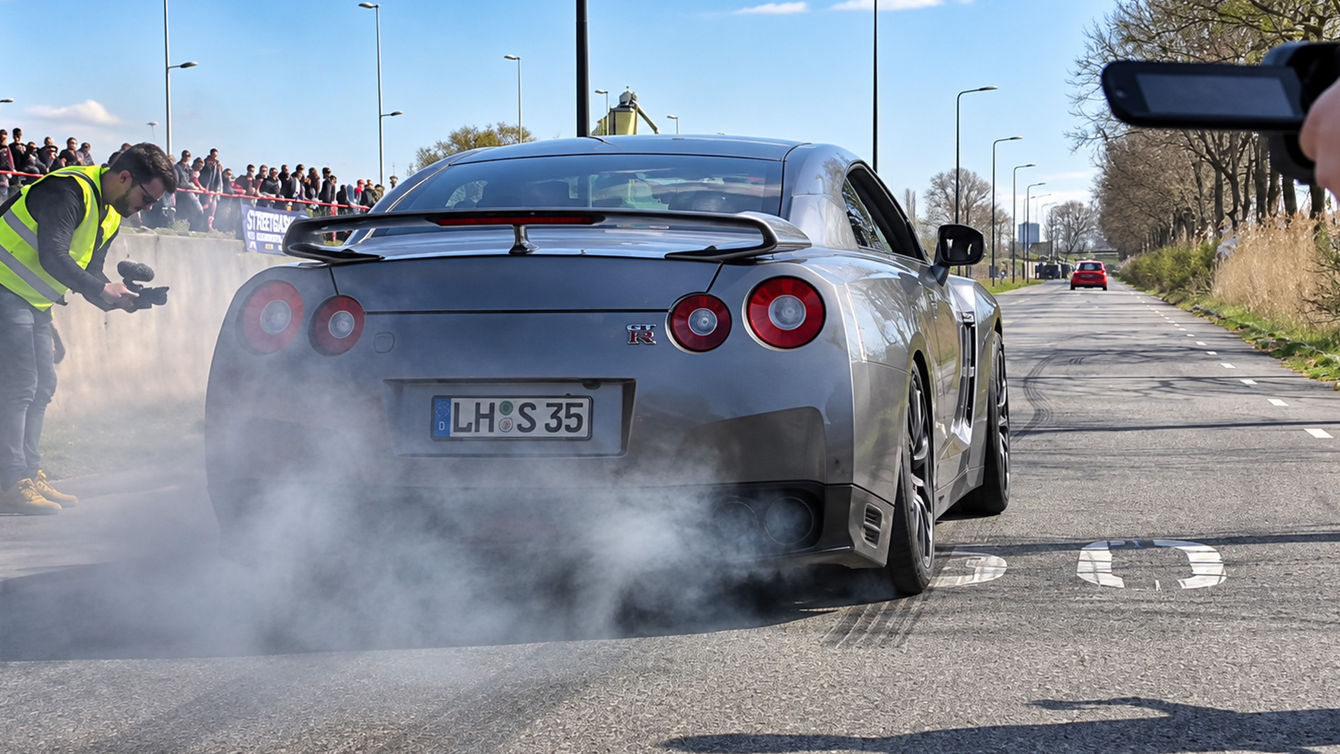 Which Nissan R35 GT-R exhaust sounds best?