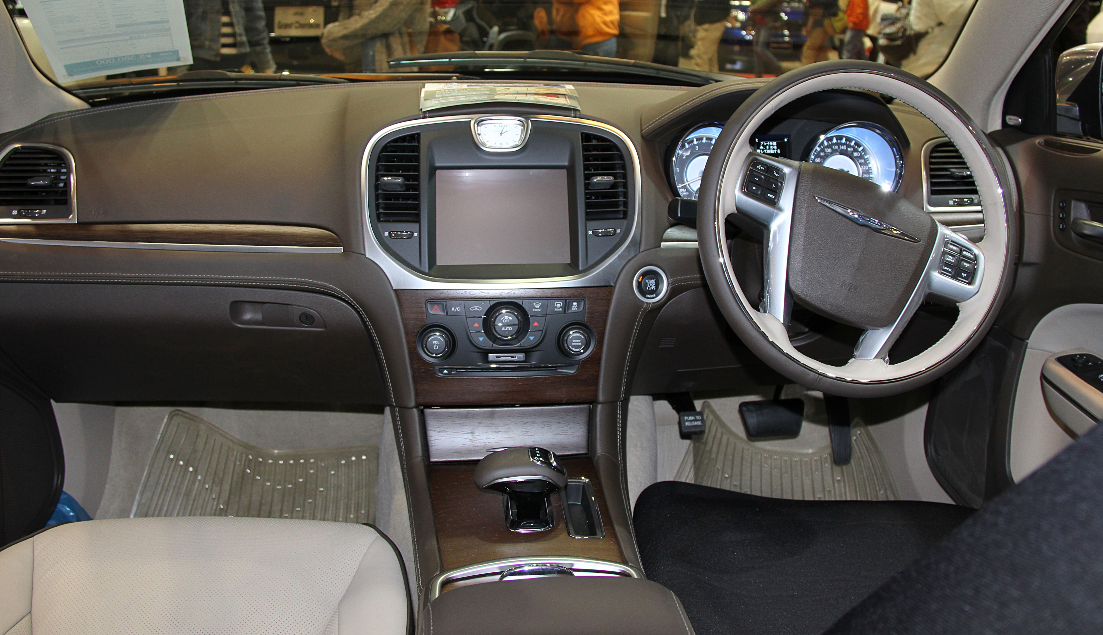 Judge lets Chrysler Uconnect lawsuit continue after million-vehicle ...