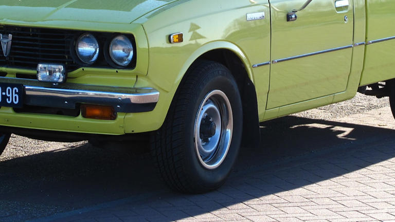 Mechanics say Toyota’s old R-series truck engine is nearly impossible ...