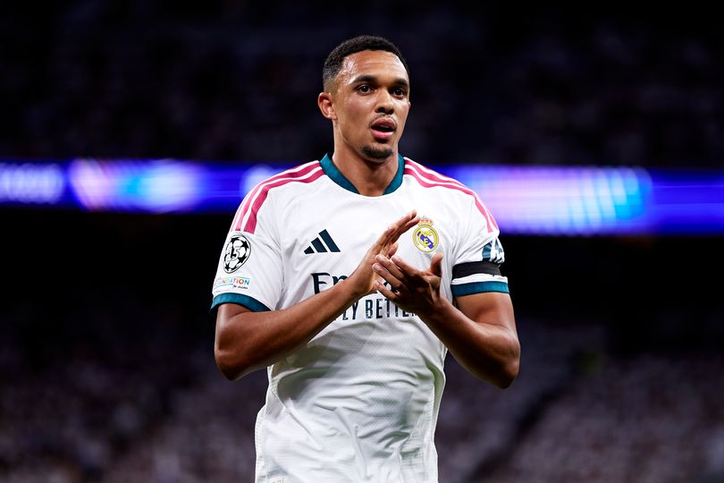 MADRID, SPAIN - SEPTEMBER 08: Trent Alexander Arnold of Real Madrid acknowledges the fans during the UEFA Champions League 2026/27 League Phase MD1 match between Real Madrid C.F. and FC Internazionale Milano at Estadio Santiago Bernabeu on September 08, 2026 in Madrid, Spain. (Photo by Alvaro Medranda/Quality Sport Images/Getty Images)