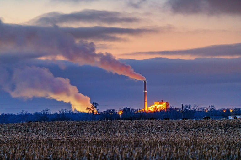 EPA prepares to repeal power plant greenhouse gas limits as court fight ...