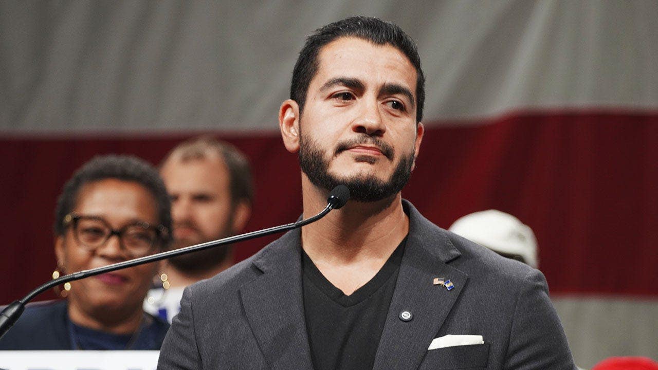 Former Obama aide declares Jewish Michiganders have a moral obligation to support El-Sayed