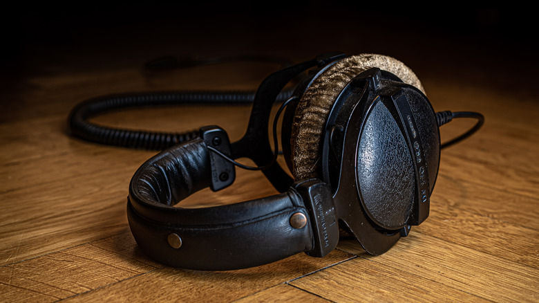 9-underrated-headphone-brands-that-can-compete-with-bose