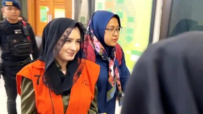 Nasib kakak beradik anak pedangdut A Rafiq di tangan KPK: Fahd kena OTT ...