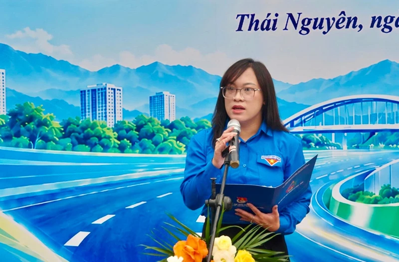 Tuổi trẻ Thái Nguyên học xử lý sự cố khi đi xe máy, xe điện an toàn