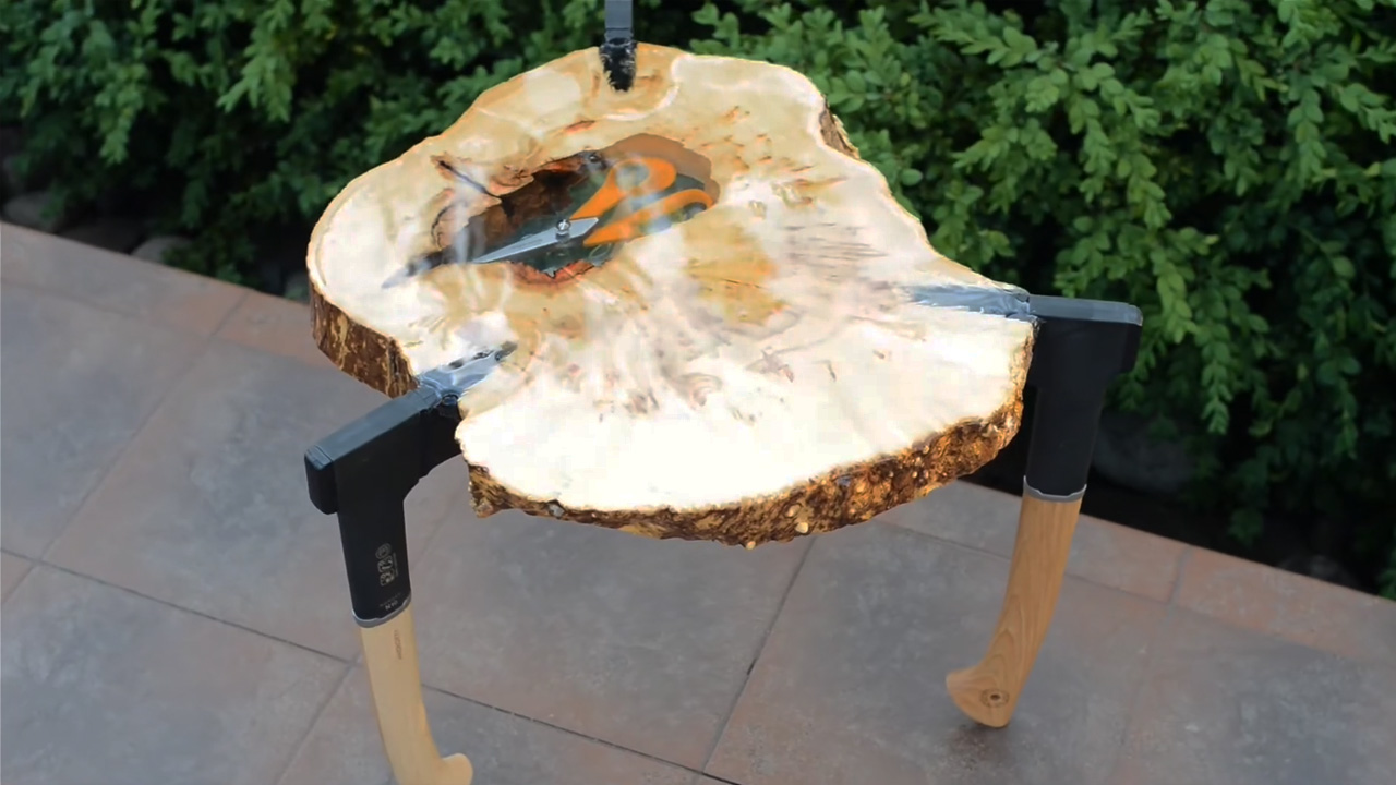 Building Custom Epoxy Resin Tables Embedded With Steel Axes As Its Feet!