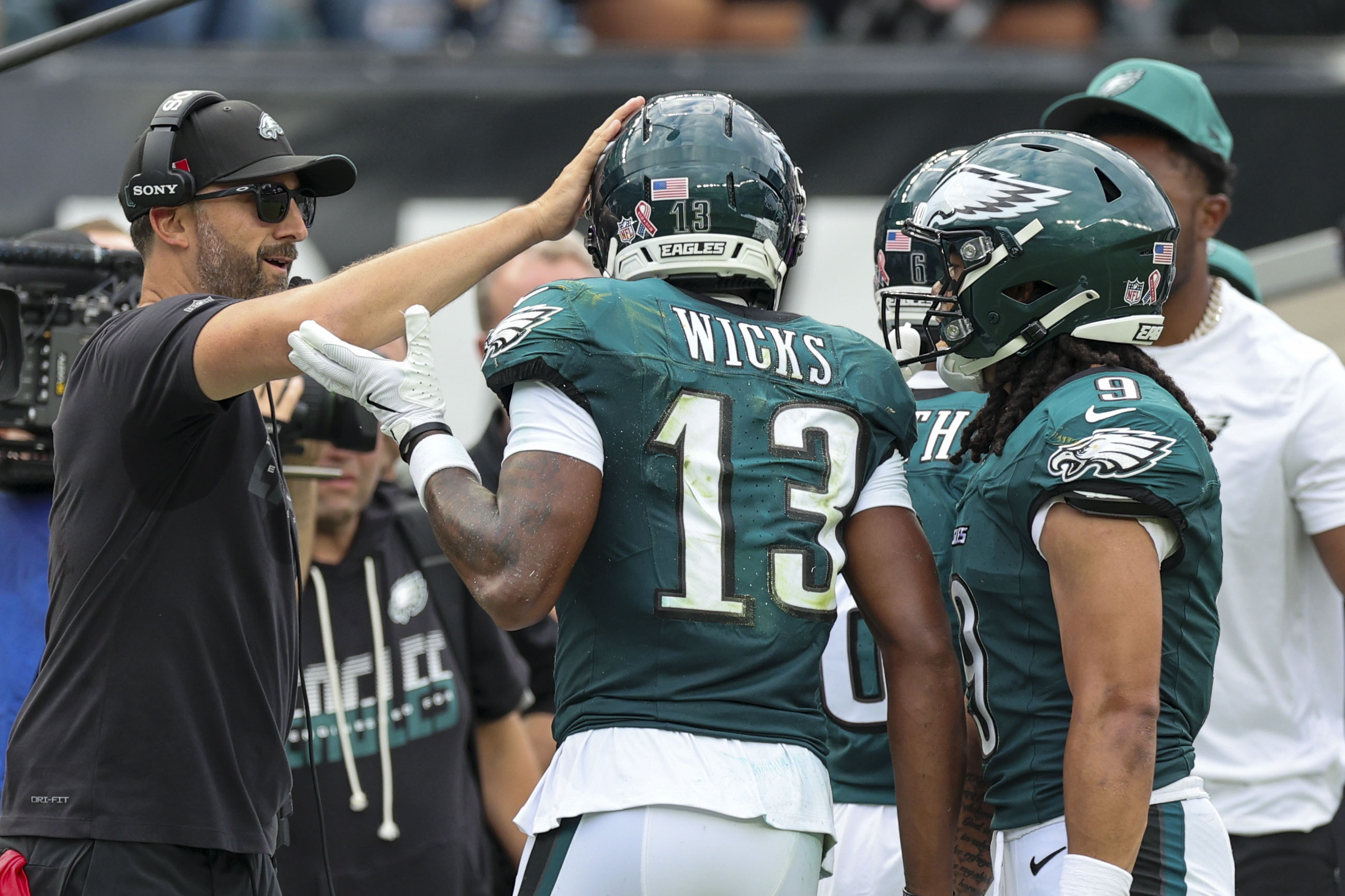 Eagles’ Dontayvion Wicks looked like a true WR2 in win over Commanders