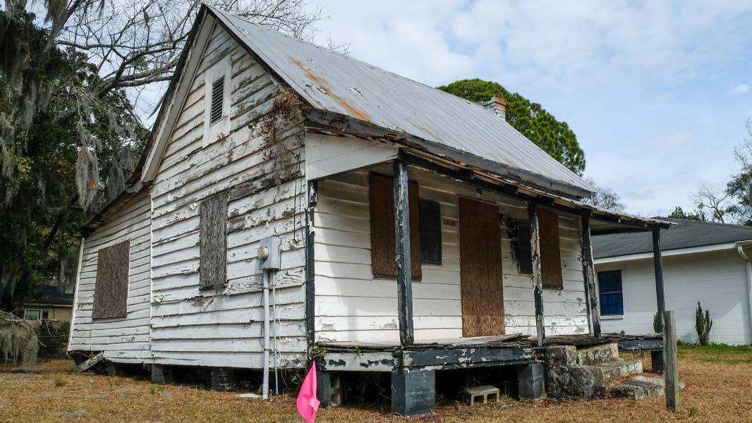 Freedman cottage built circa 1870 in Beaufort's historic district has ...