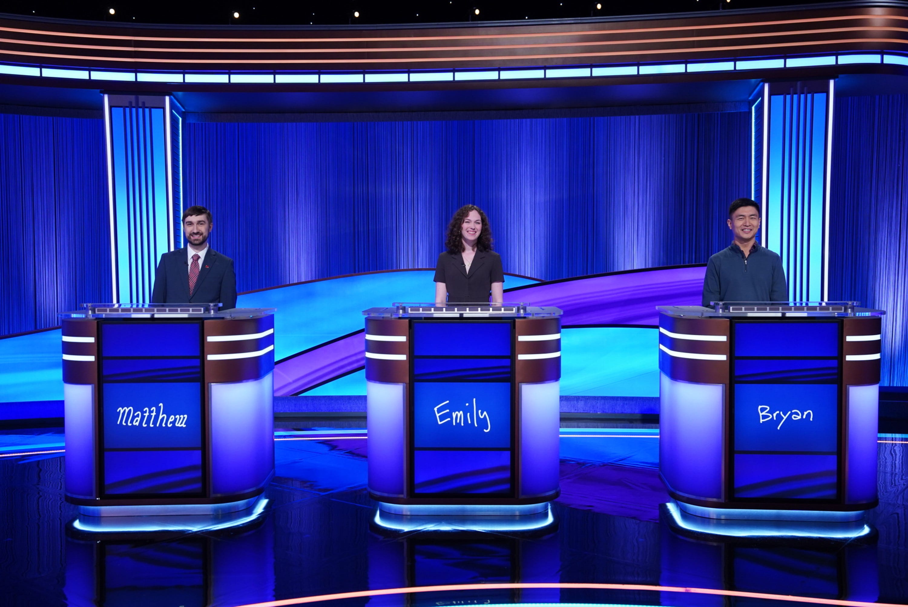 Champ Matthew Riggle returns with win in 'Jeopardy!' season premiere