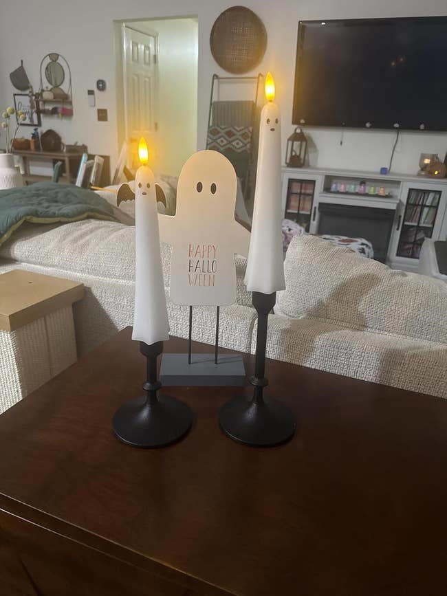 Throwing a Halloween bash this year? You need these 33 party decor ideas
