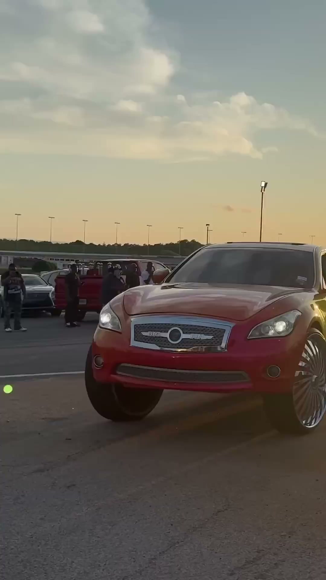 Outrageous Infiniti M on 30’s DUB floaters and Infiniti Q50 on 26’s DUB ...